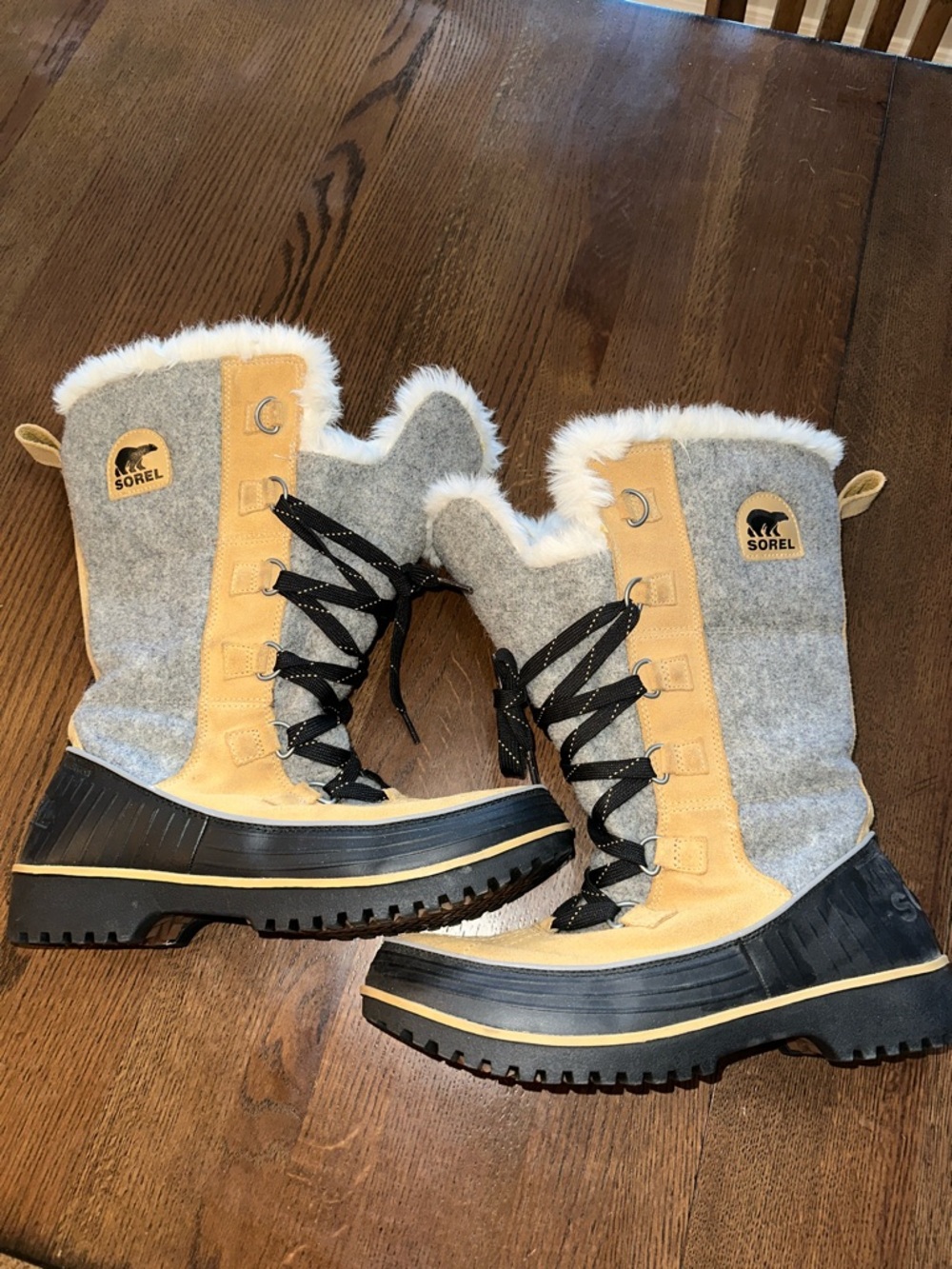 Sorel Tivoli High II Suede Gray Beige Winter Lace-Up Boots size 10.5 - Picture 2 of 10